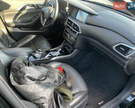 Черный Инфинити QX30, объемом двигателя 2 л и пробегом 153 тыс. км за 14999 $, фото 15 на Automoto.ua