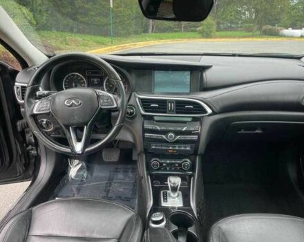 Черный Инфинити QX30, объемом двигателя 2 л и пробегом 64 тыс. км за 3900 $, фото 8 на Automoto.ua
