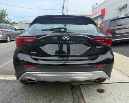 Черный Инфинити QX30, объемом двигателя 2 л и пробегом 59 тыс. км за 4600 $, фото 4 на Automoto.ua