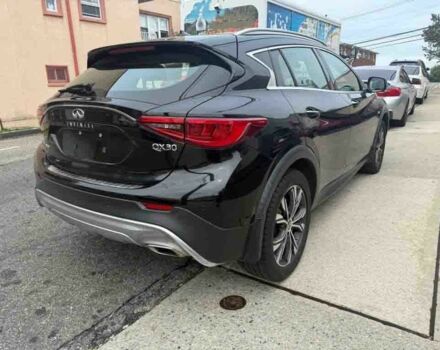 Черный Инфинити QX30, объемом двигателя 2 л и пробегом 59 тыс. км за 4600 $, фото 3 на Automoto.ua