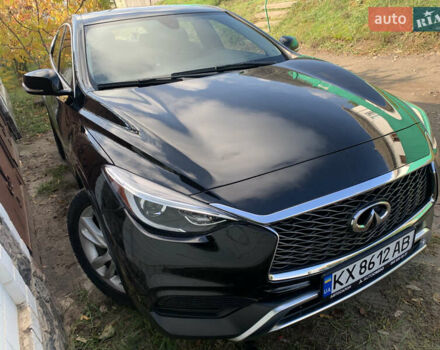 Черный Инфинити QX30, объемом двигателя 2 л и пробегом 153 тыс. км за 14999 $, фото 4 на Automoto.ua