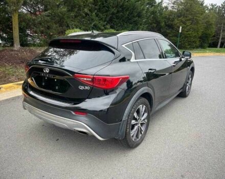 Черный Инфинити QX30, объемом двигателя 2 л и пробегом 64 тыс. км за 3900 $, фото 4 на Automoto.ua