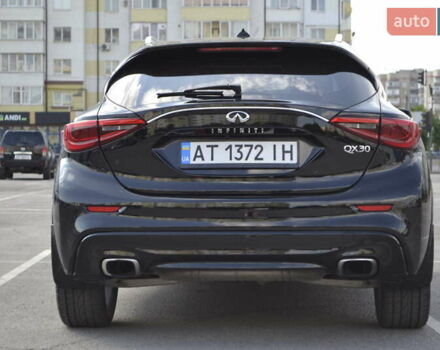 Черный Инфинити QX30, объемом двигателя 1.99 л и пробегом 205 тыс. км за 13900 $, фото 9 на Automoto.ua