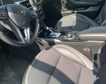 Черный Инфинити QX30, объемом двигателя 1.99 л и пробегом 33 тыс. км за 16400 $, фото 8 на Automoto.ua