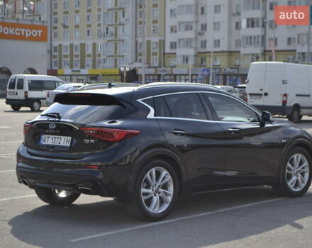 Черный Инфинити QX30, объемом двигателя 1.99 л и пробегом 205 тыс. км за 13900 $, фото 4 на Automoto.ua