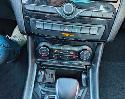 Черный Инфинити QX30, объемом двигателя 2 л и пробегом 62 тыс. км за 3500 $, фото 11 на Automoto.ua