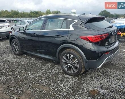 Чорний Інфініті QX30, об'ємом двигуна 1.99 л та пробігом 90 тис. км за 2800 $, фото 1 на Automoto.ua