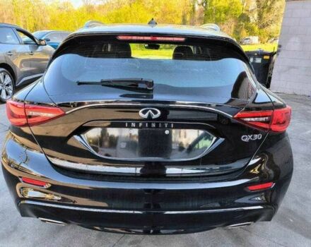 Черный Инфинити QX30, объемом двигателя 2 л и пробегом 62 тыс. км за 3500 $, фото 3 на Automoto.ua