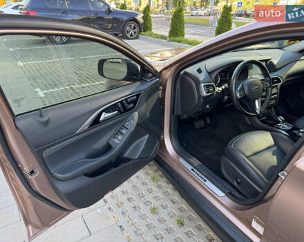 Коричневый Инфинити QX30, объемом двигателя 2 л и пробегом 53 тыс. км за 18000 $, фото 32 на Automoto.ua