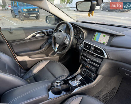 Коричневый Инфинити QX30, объемом двигателя 2 л и пробегом 53 тыс. км за 18000 $, фото 65 на Automoto.ua