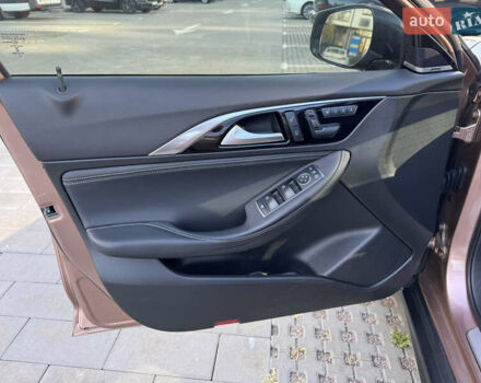 Коричневый Инфинити QX30, объемом двигателя 2 л и пробегом 53 тыс. км за 18000 $, фото 33 на Automoto.ua