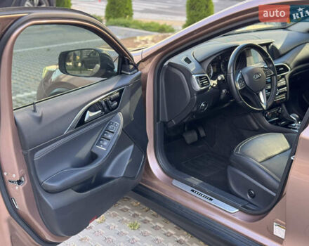 Коричневый Инфинити QX30, объемом двигателя 2 л и пробегом 53 тыс. км за 18000 $, фото 31 на Automoto.ua