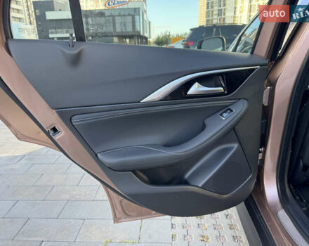 Коричневый Инфинити QX30, объемом двигателя 2 л и пробегом 53 тыс. км за 18000 $, фото 42 на Automoto.ua