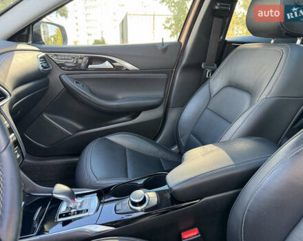 Коричневый Инфинити QX30, объемом двигателя 2 л и пробегом 53 тыс. км за 18000 $, фото 40 на Automoto.ua