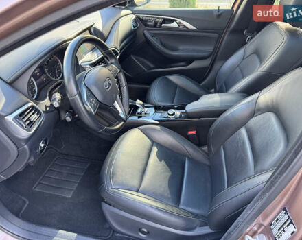 Коричневый Инфинити QX30, объемом двигателя 2 л и пробегом 53 тыс. км за 18000 $, фото 34 на Automoto.ua