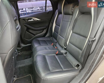 Коричневий Інфініті QX30, об'ємом двигуна 2 л та пробігом 117 тис. км за 18900 $, фото 13 на Automoto.ua