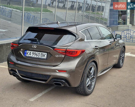 Коричневий Інфініті QX30, об'ємом двигуна 2 л та пробігом 117 тис. км за 18900 $, фото 3 на Automoto.ua