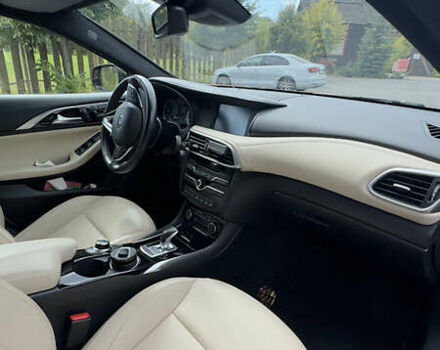 Коричневый Инфинити QX30, объемом двигателя 1.99 л и пробегом 60 тыс. км за 24500 $, фото 10 на Automoto.ua