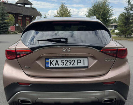 Коричневый Инфинити QX30, объемом двигателя 1.99 л и пробегом 60 тыс. км за 24500 $, фото 3 на Automoto.ua