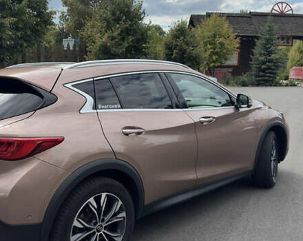 Коричневый Инфинити QX30, объемом двигателя 1.99 л и пробегом 60 тыс. км за 24500 $, фото 4 на Automoto.ua