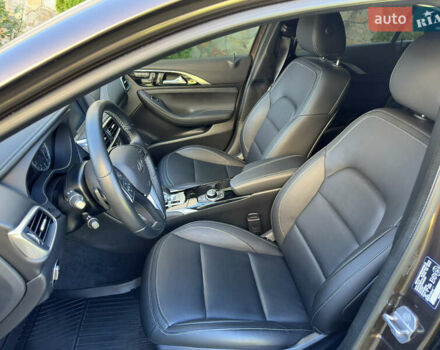 Инфинити QX30 2018 в Черновцах на Automoto.ua Коричневый Инфинити QX30, объемом двигателя 2 л и пробегом 67 тыс. км за 19900 $, фото 12 на Automoto.ua