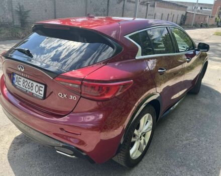 Красный Инфинити QX30, объемом двигателя 2 л и пробегом 145 тыс. км за 19500 $, фото 7 на Automoto.ua