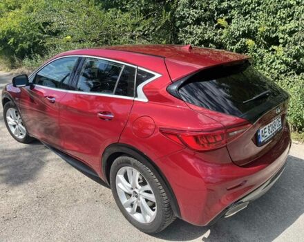 Красный Инфинити QX30, объемом двигателя 2 л и пробегом 145 тыс. км за 19500 $, фото 4 на Automoto.ua