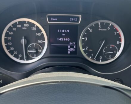 Красный Инфинити QX30, объемом двигателя 2 л и пробегом 145 тыс. км за 19500 $, фото 5 на Automoto.ua