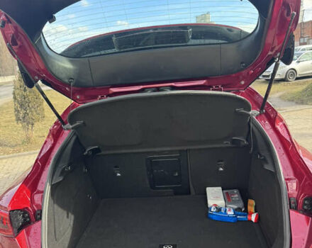 Красный Инфинити QX30, объемом двигателя 1.99 л и пробегом 90 тыс. км за 16400 $, фото 3 на Automoto.ua