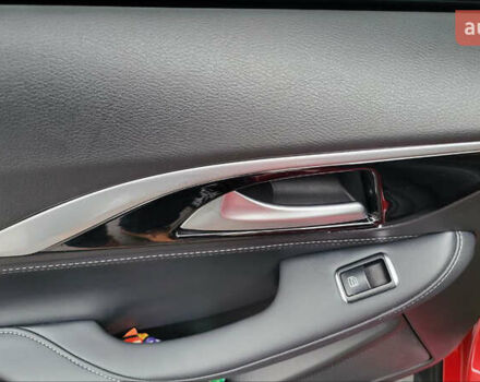 Красный Инфинити QX30, объемом двигателя 1.99 л и пробегом 103 тыс. км за 19800 $, фото 9 на Automoto.ua