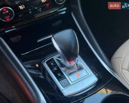 Красный Инфинити QX30, объемом двигателя 1.99 л и пробегом 140 тыс. км за 17990 $, фото 20 на Automoto.ua