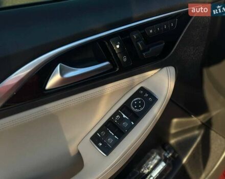 Красный Инфинити QX30, объемом двигателя 1.99 л и пробегом 140 тыс. км за 17990 $, фото 9 на Automoto.ua