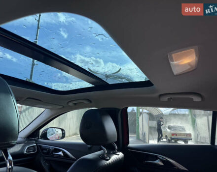 Красный Инфинити QX30, объемом двигателя 1.99 л и пробегом 90 тыс. км за 16400 $, фото 10 на Automoto.ua