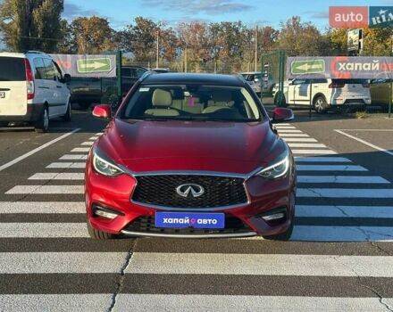 Красный Инфинити QX30, объемом двигателя 1.99 л и пробегом 140 тыс. км за 17990 $, фото 2 на Automoto.ua
