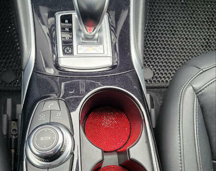 Красный Инфинити QX30, объемом двигателя 1.99 л и пробегом 103 тыс. км за 19800 $, фото 25 на Automoto.ua