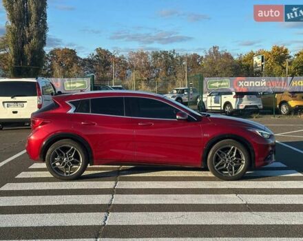 Красный Инфинити QX30, объемом двигателя 1.99 л и пробегом 140 тыс. км за 17990 $, фото 4 на Automoto.ua