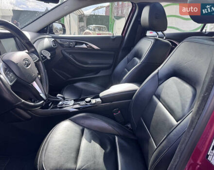 Красный Инфинити QX30, объемом двигателя 1.99 л и пробегом 90 тыс. км за 16400 $, фото 15 на Automoto.ua