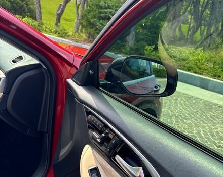 Красный Инфинити QX30, объемом двигателя 2 л и пробегом 92 тыс. км за 19500 $, фото 7 на Automoto.ua