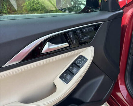 Красный Инфинити QX30, объемом двигателя 2 л и пробегом 91 тыс. км за 20500 $, фото 9 на Automoto.ua