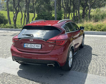 Красный Инфинити QX30, объемом двигателя 2 л и пробегом 91 тыс. км за 20500 $, фото 4 на Automoto.ua