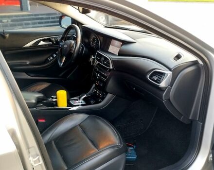Инфинити QX30, объемом двигателя 2 л и пробегом 250 тыс. км за 13800 $, фото 7 на Automoto.ua