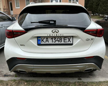 Інфініті QX30, об'ємом двигуна 1.99 л та пробігом 70 тис. км за 23000 $, фото 10 на Automoto.ua