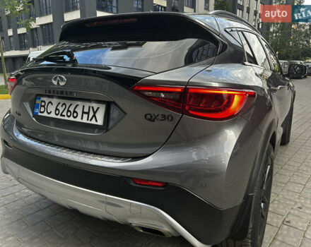 Серый Инфинити QX30, объемом двигателя 1.99 л и пробегом 140 тыс. км за 14450 $, фото 7 на Automoto.ua