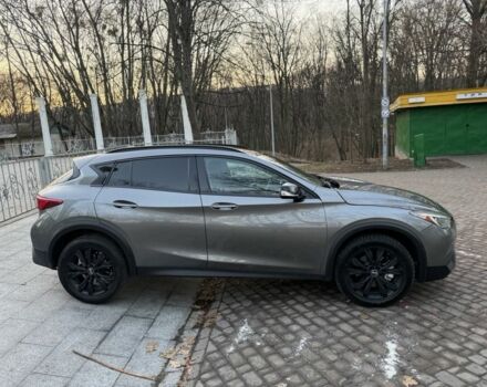 Серый Инфинити QX30, объемом двигателя 2 л и пробегом 230 тыс. км за 12000 $, фото 4 на Automoto.ua