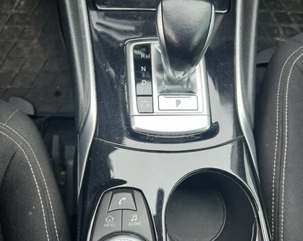 Сірий Інфініті QX30, об'ємом двигуна 1.99 л та пробігом 117 тис. км за 14500 $, фото 10 на Automoto.ua