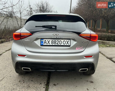 Сірий Інфініті QX30, об'ємом двигуна 1.99 л та пробігом 117 тис. км за 14500 $, фото 2 на Automoto.ua