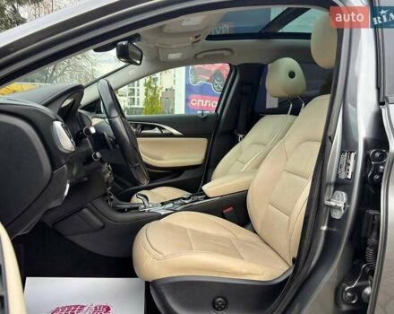 Серый Инфинити QX30, объемом двигателя 1.99 л и пробегом 142 тыс. км за 14700 $, фото 9 на Automoto.ua