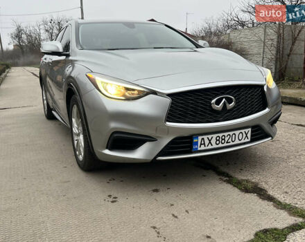 Сірий Інфініті QX30, об'ємом двигуна 1.99 л та пробігом 117 тис. км за 14500 $, фото 1 на Automoto.ua