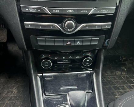 Сірий Інфініті QX30, об'ємом двигуна 1.99 л та пробігом 117 тис. км за 14500 $, фото 11 на Automoto.ua