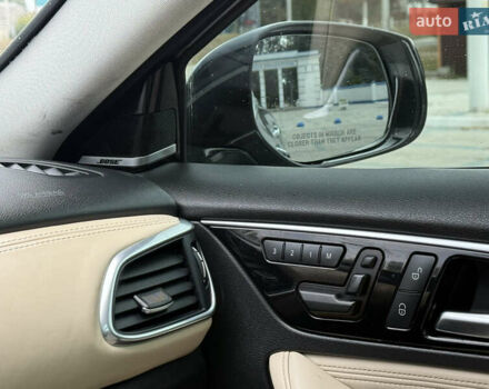 Серый Инфинити QX30, объемом двигателя 2 л и пробегом 118 тыс. км за 13900 $, фото 20 на Automoto.ua